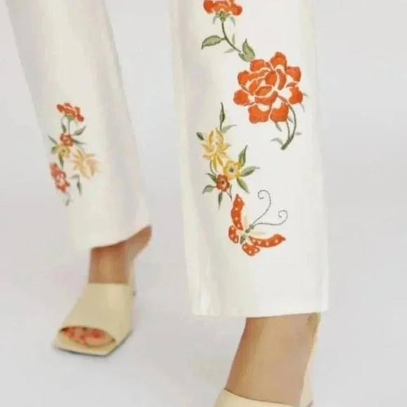 NWT Reformation Cynthia Floral Embroidered High Rise Straight Jeans Size 26 - Picture 3 of 11